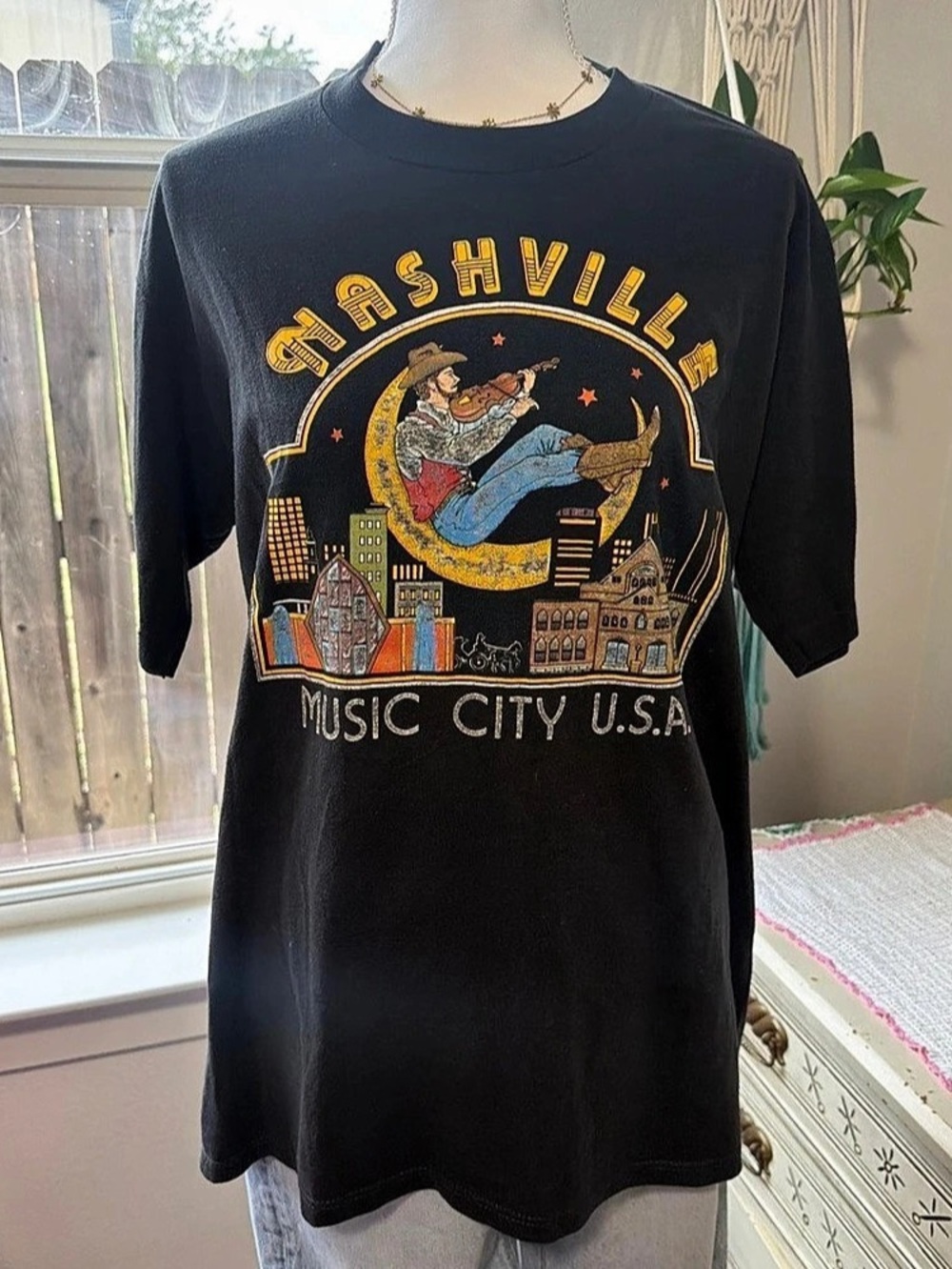 Jerzees Nashville Music City USA graphic tee Graphic Tee in Black XL Like New